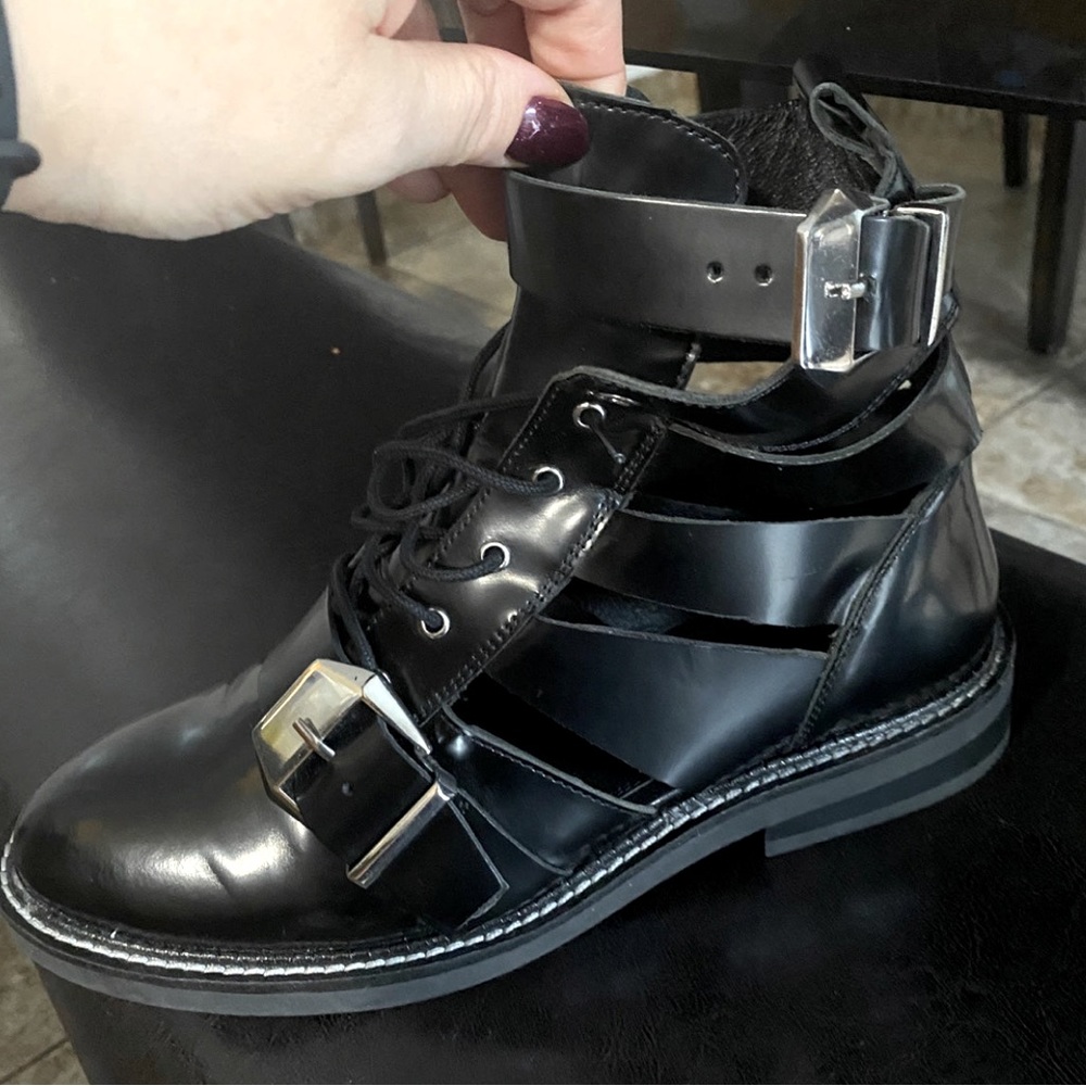 Women’s boots